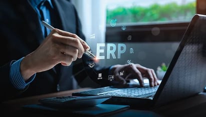 【図解】ERPと基幹システムの決定的違いとは？自社に合う選び方を5分で解説