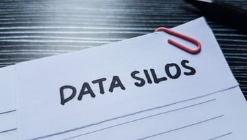 DX失敗の主因「データのサイロ化」とは？解消方法と統合ツールの選び方