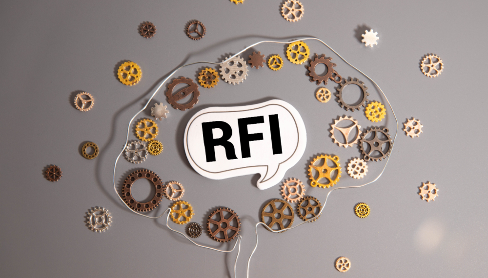 RFIとは?RFPとの違いを徹底解説|失敗しないシステム導入の第一歩