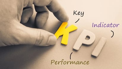 KPIとは？設定だけで終わらせない、データドリブン経営を実現する実践ガイド