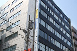 松吉医科器械本社ビル外観